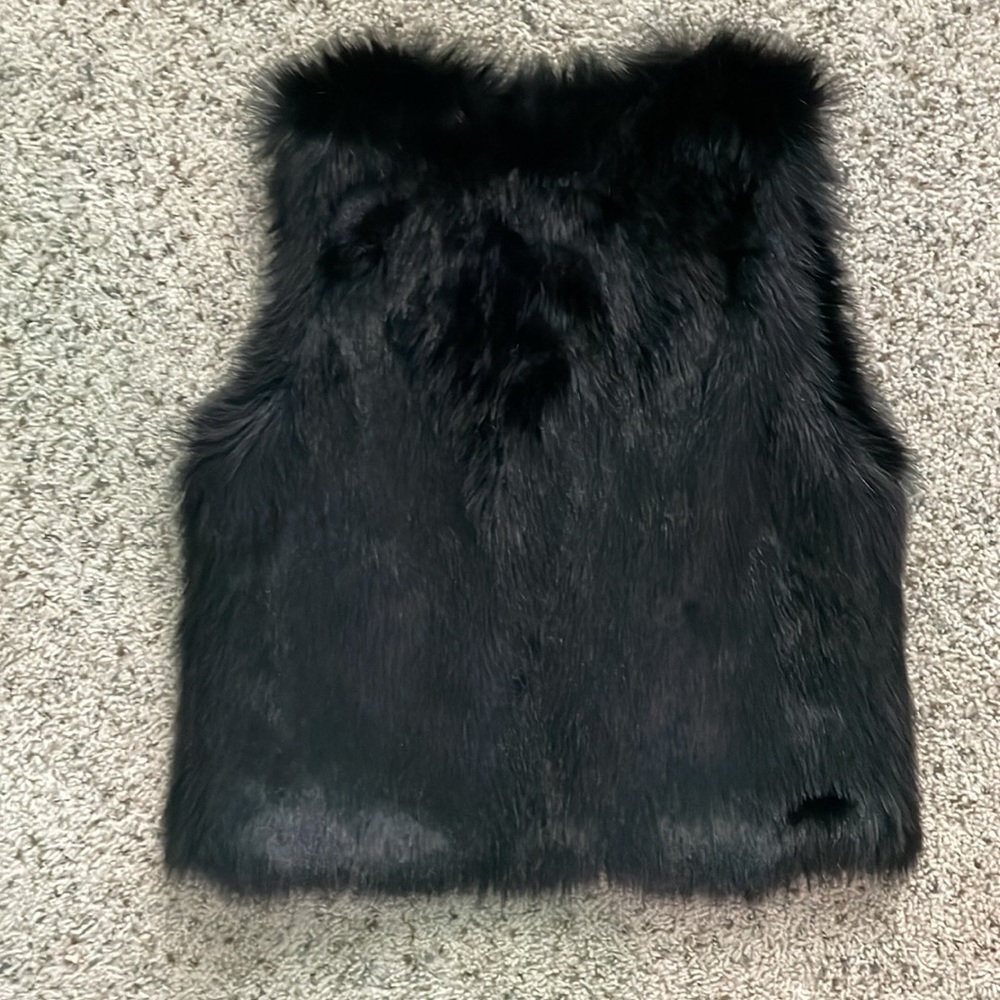 VEST - Picture 2 of 2